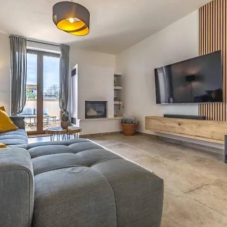 Bella By Guide Villa *